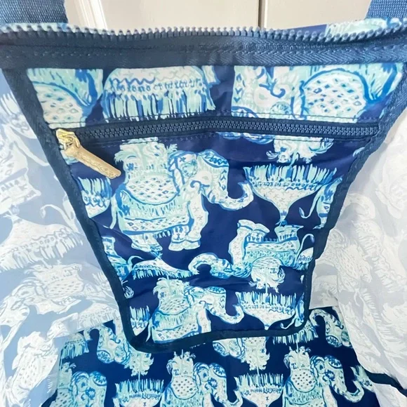 Lilly Pulitzer Chic Blue Elephant Pattern Nylon Tote Packable Travel Beach - Picture 4 of 12